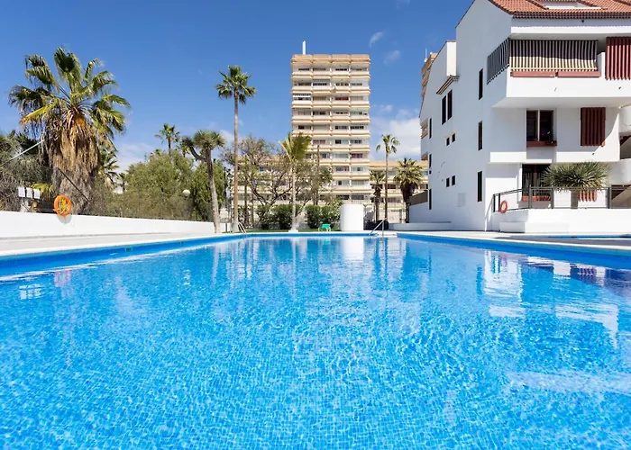 Home2book Family With Pool Near Apartamento