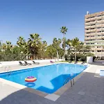 Home2book Family With Pool Near Lejlighed