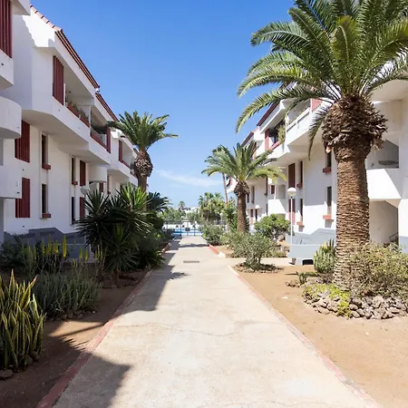 Lejlighed Home2book Family With Pool Near